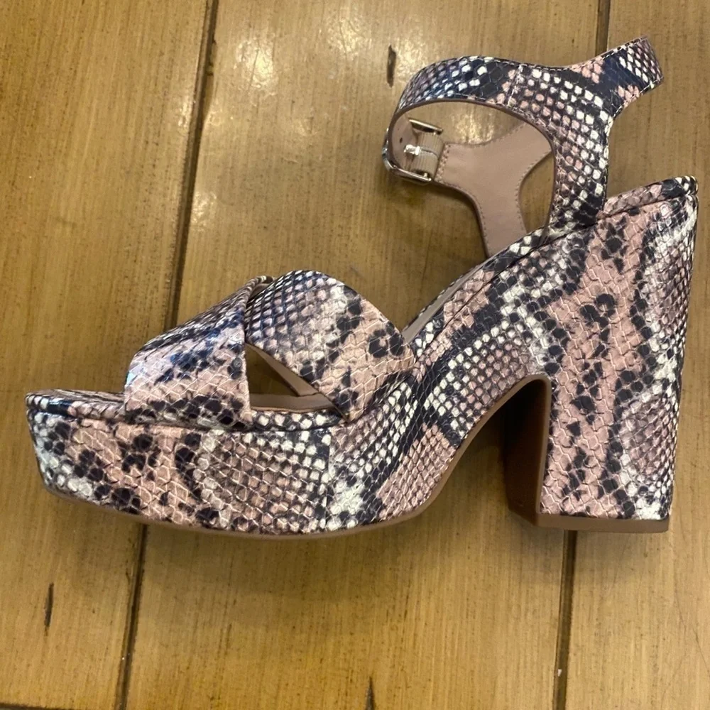 Kate Spade Women’s Snakeprint Platform Grace New in Box size 10